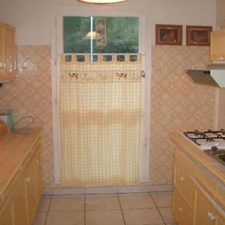 F2 Avec Garage Et Terrasse, 3 Couchages, Proche Cures Et Centre-ville, Amelie-les-bains - Fr-1-703-12 Amelie-les-Bains-Palalda