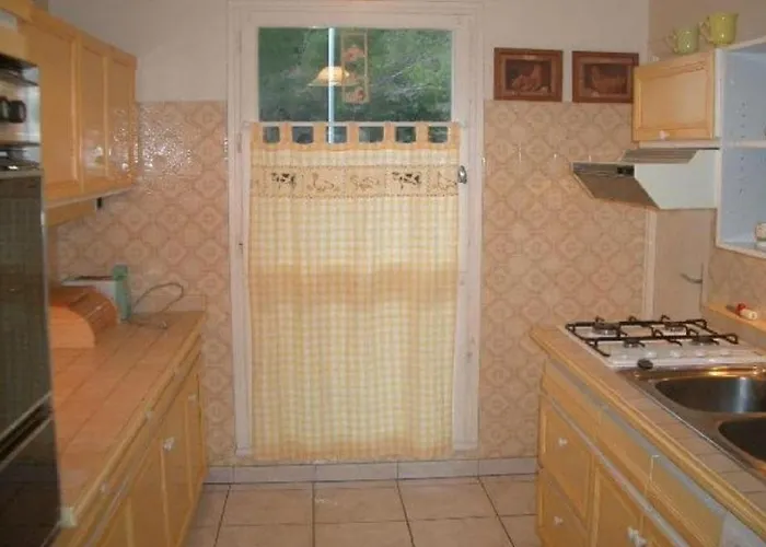 F2 Avec Garage Et Terrasse, 3 Couchages, Proche Cures Et Centre-ville, Amelie-les-bains - Fr-1-703-12 Amélie-les-Bains-Palalda
