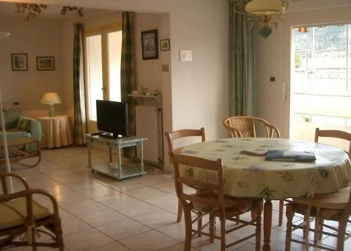 F2 Avec Garage Et Terrasse, 3 Couchages, Proche Cures Et Centre-ville, Amelie-les-bains - Fr-1-703-12